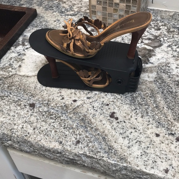 Brown & bronze heels 👠 - Picture 3 of 3